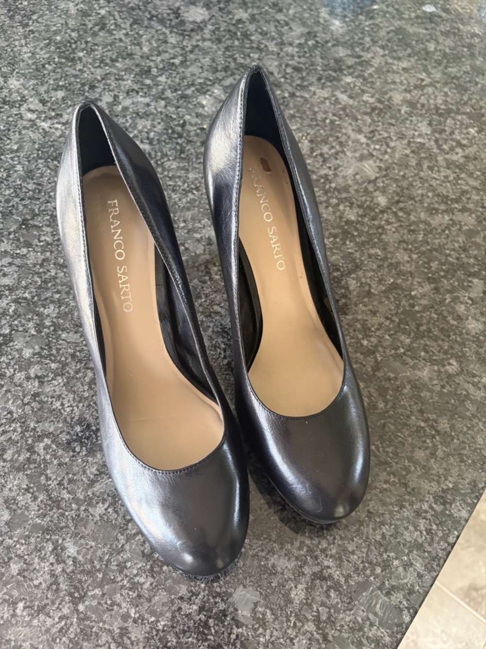 Franco Sarto Black Leather Classic Round Toe Pumps High Heels 10